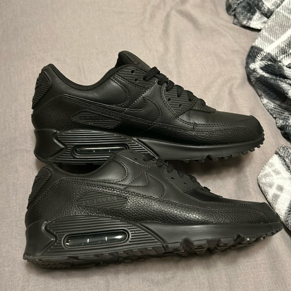 Brand new pair of Nike AirMax
